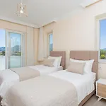 Veli Villa *
