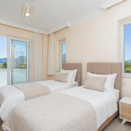 Veli Villa *